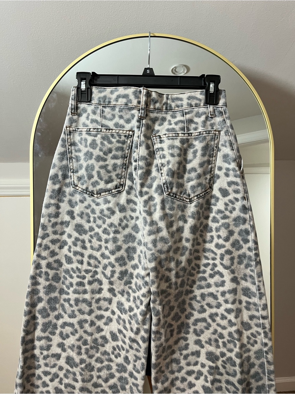 Pilcro Double Hem High-Rise Barrel Jeans - Picture 11 of 12